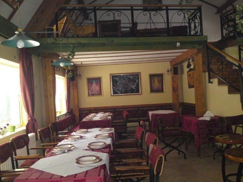 B&B Villa Evandjelina Sremska Kamenica Buitenkant foto