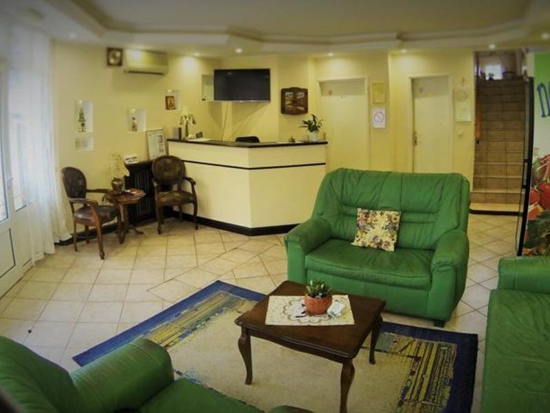 B&B Villa Evandjelina Sremska Kamenica Buitenkant foto